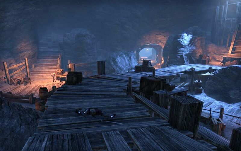 Файл:ON-interier-The Barrow Trench 02.jpg