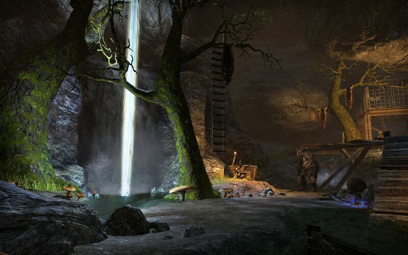 Файл:ON-Skyshard-Serpent Hollow Cave.jpg